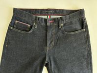 Oanvända Tommy Hilfiger stl 32/36
