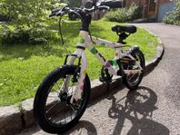 Barncykel Frog 43 – Perfekt för 3–4-åringar