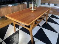 Soffbord i teak och björk