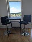 Matbord/Cafebord med 2 st Barstolar