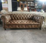 Chesterfield och Bröderna Andersson soffgrupp.