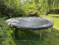 studsmatta skänkes 
