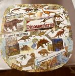 En tavla med dinosauriemotiv på.