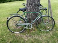 Gammal herrcykel Crescent, strax 50 år, fin cykel