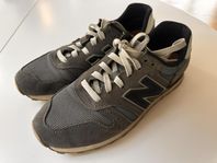 New Balance Sneakers 373