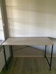 Skrivbord i smidig storlek