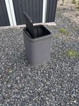 Tre stora sopkärl med lock