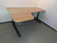 Skrivbord (höj- och sänkbart sitt/stå) [Bekant]