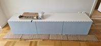 IKEA Bestå | TV-bänk vit med dörrar i högglans