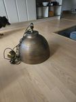 lampa i mässing