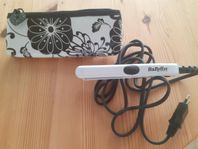 Mini plattång Babyliss med värmeisolerande fodral. Nyskick