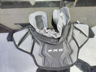 Halsskydd målvakt, Bauer PRO, SR