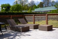2 solsängar + bord – fint skick!