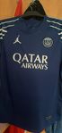 PSG fjärde kit 24/25