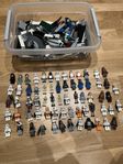 extremt mycket star wars gubbar + en Lego låda 