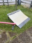 Freshpark skateramp och grind rail