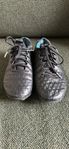 Nike fotbollsskor strl 38