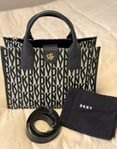 DKNY Carol Book Tote - Tote bag