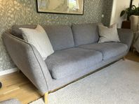 Soffa 3-sits + fotpall - Madison Lux - Mio