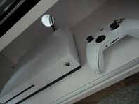 Xbox One X