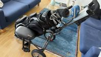 Golfset med vagn och klubbor