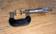 MITUTOYO 0-25 mm tallriksmikrometer