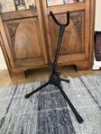 Saxofonställ och sele för altsaxofon