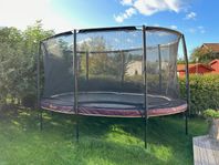 Studsmatta oval 5 m x 3,5 m + skyddsnät och stege