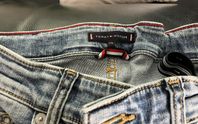 Tommy Hilfinger washed jeans storlek 176