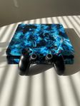 PS4 Slim i Mycket Gott Skick Med Kontroll & Tillbehör