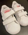 Adidas sneakers storlek 20
