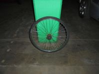 cykel hjul 28 tom 3 växlad däck slang fälg  fungerar bra