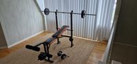 Träningsbänk med vikter