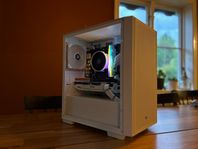 Kraftfull vit Gaming PC - R5 5500 | 16GB | GTX 1070 HELT NY!