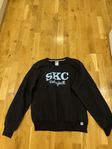 Russel Athletic sweatshirt storlek medium i bra skick