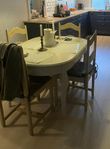Köksbord inkl. 4 stolar