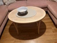 soffbord i massivt ljust trä