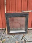 Litet fönster kopplat kym 53 x 55 cm