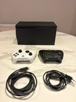 Xbox Series X + 2 handkontroller – i nyskick!