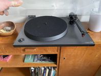 Skivspelare Rega Planar 2