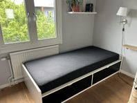 Säng 90 cm inkl sängram 