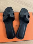 Hermes Oran Sandal Svart