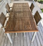 Utemöbler bord och fyra stolar Jutlandia teak