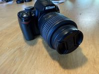 Nikon systemkamera D3000 med objektiv