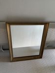 Spegel i guldfärgad träram - shabby chic 