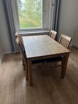 Ekbord o 4 stolar