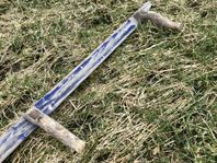 Gammalt trähandtag till lie med vacker patina