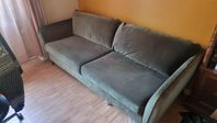 Soffa 2,5-sits, County från Mio, grön sammet