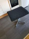 Fåtölj, fällbar med fotpall och litet sidobord