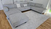 Kattstraffad soffa från Furninova